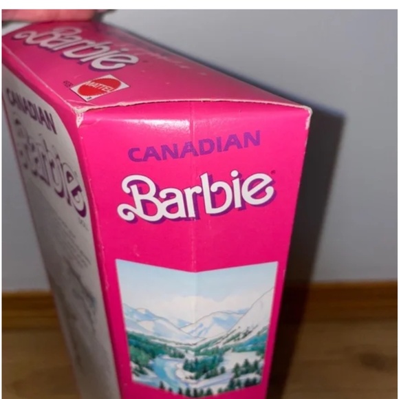 BARBIE Canadian Mountie  - Vintage1987  NIB - Picture 12 of 16